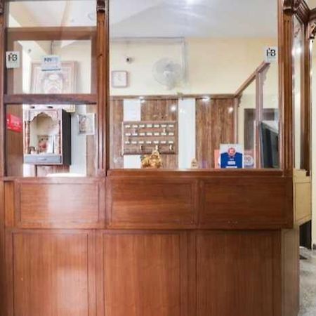 Hotel O Jas Inn Near Star Mall 구르가온 외부 사진